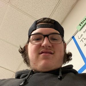 Meet your Posher, Avery